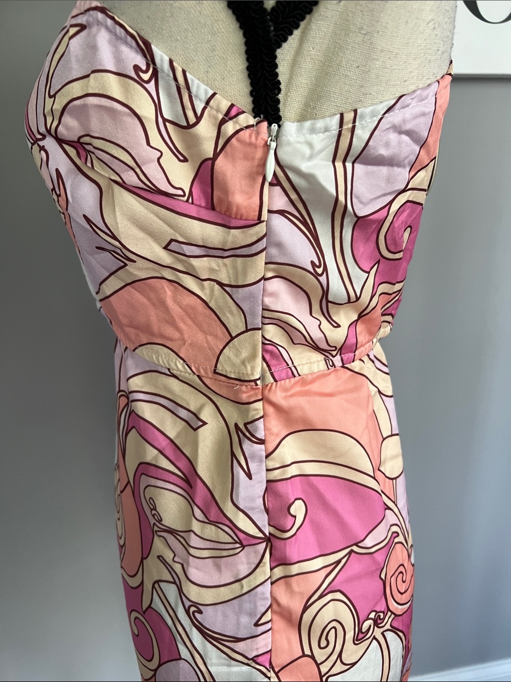 Shareen Collections Retro Psychedelic
Swirl Cutout Mini Dress - Picture 5 of 12